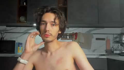 MitchelKurse online show from August 7, 9:48 pm