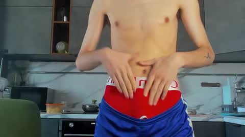 MitchelKurse online show from August 8, 12:27 pm