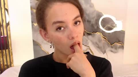 Mtica Brennet online show from August 11, 8:27 am
