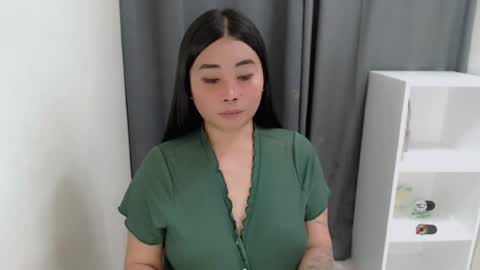 YHANA online show from August 10, 2:40 pm