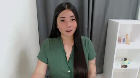 YHANA online show from August 15, 4:00 pm