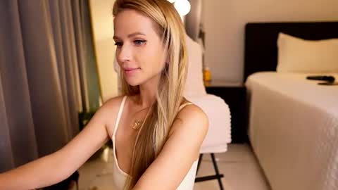  Miya Nika  online show from August 10, 7:54 am