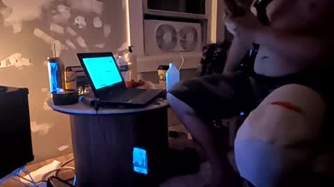 mjmckenz55 online show from August 2, 3:02 am