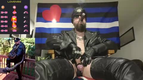 SMOKINsnakeEYEZ online show from July 24, 11:41 pm