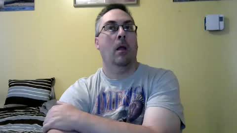 mark online show from August 12, 11:07 pm