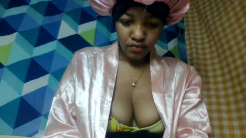 mmyriame online show from August 12, 2:14 am