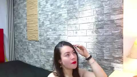 moanamonroepri online show from September 4, 4:44 pm