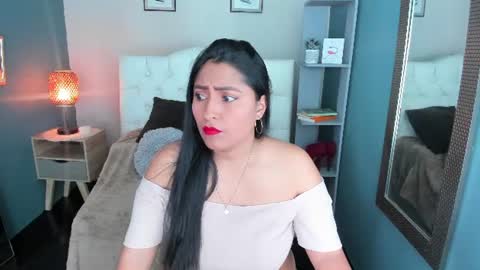  Moana Moon online show from August 7, 7:25 pm