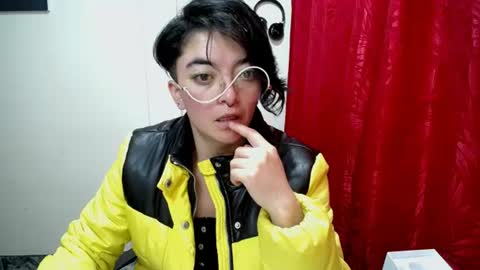 Sam online show from August 5, 2:31 am