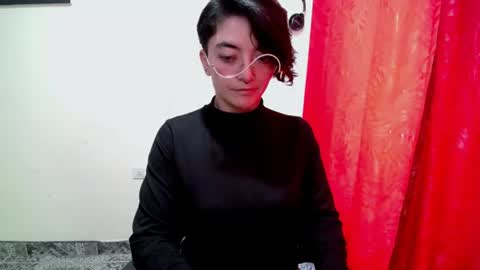 Sam online show from August 10, 2:29 pm