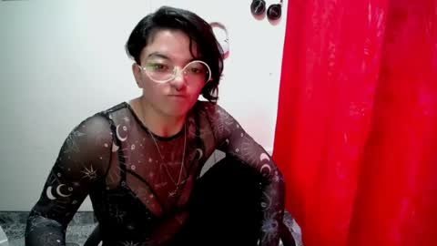 Sam online show from August 11, 1:02 pm