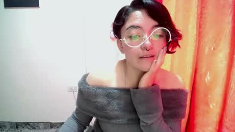 Sam online show from August 12, 1:57 pm
