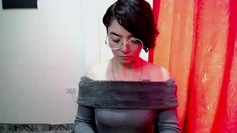Sam online show from August 12, 4:31 pm