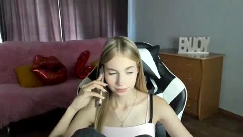ModelPi online show from August 15, 9:13 am