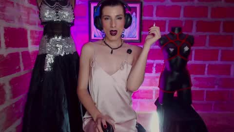 moira_hot online show from March 29, 6:38 pm
