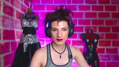 moira_hot online show from April 4, 10:39 pm