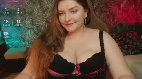 moisofi online show from May 11, 8:00 pm