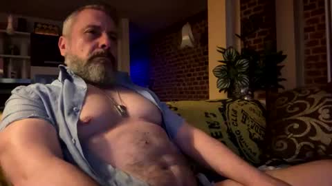 molitsrymale69 online show from July 24, 4:26 am