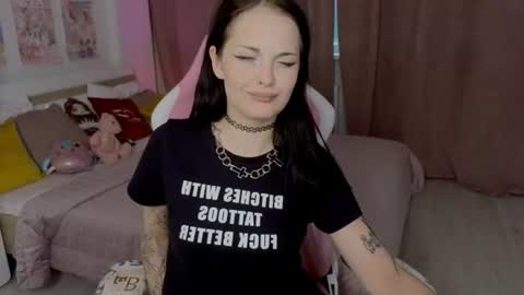 Molly online show from July 6, 10:29 am