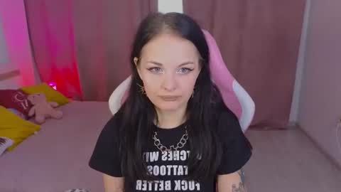 Molly online show from July 14, 7:24 am