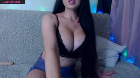 Molly1sex online show from July 11, 5:57 am