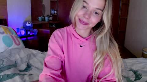 Molly online show from April 7, 1:38 pm