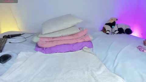 milee online show from August 7, 5:18 am