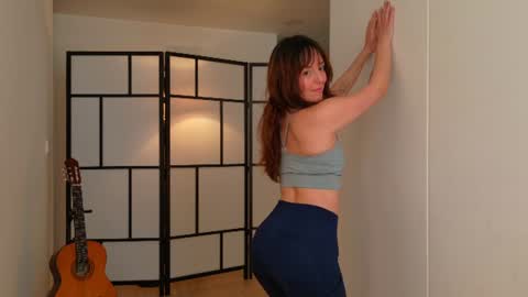   MOLLY   online show from August 11, 7:27 pm