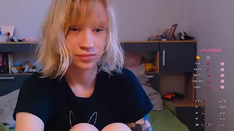 lo online show from August 16, 2:10 pm