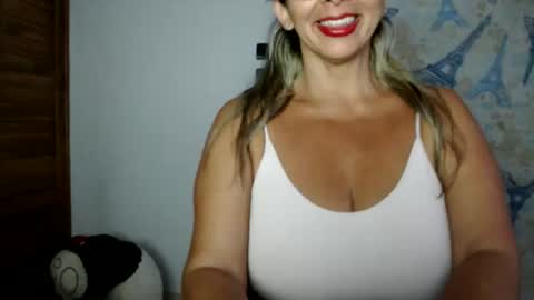 Molly Bunny online show from May 26, 10:44 pm