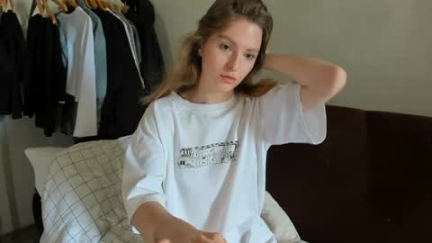 mollydangerous online show from May 21, 8:49 am