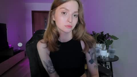 mollydangerous online show from May 25, 7:25 pm