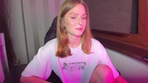 mollydangerous online show from June 8, 7:42 pm