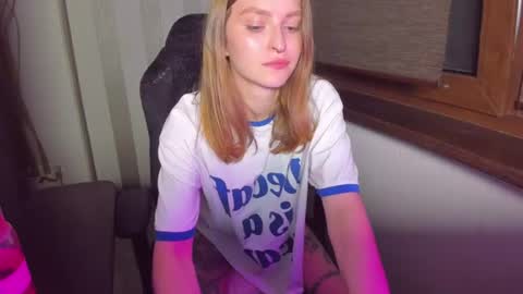 mollydangerous online show from June 11, 8:37 pm