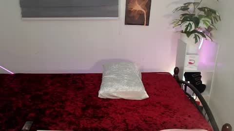 MollyGrayXx online show from August 9, 11:44 am