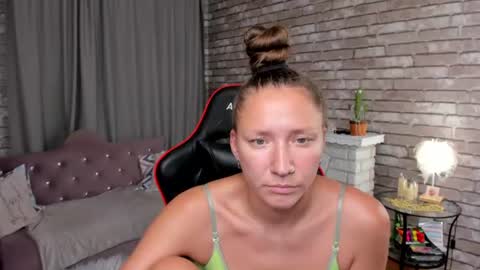 MollyNay online show from August 7, 5:18 am