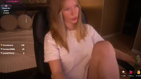 mollyymayy online show from July 26, 6:07 am