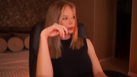 mollyymayy online show from August 14, 3:10 am