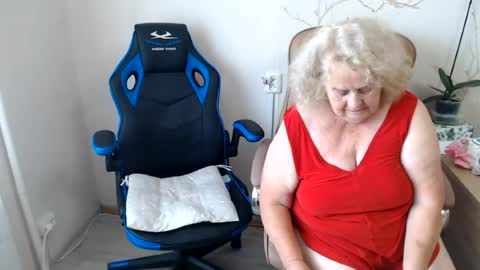 Mommy99X online show from August 4, 9:50 am