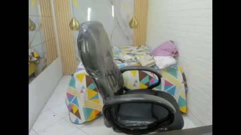 mommy_sex_ online show from August 8, 6:19 pm