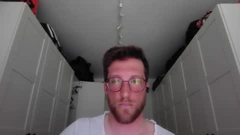 moms_little_monster online show from April 15, 3:30 pm
