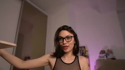 Mona Lisss online show from August 2, 1:18 pm