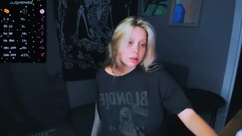   online show from July 22, 8:44 pm