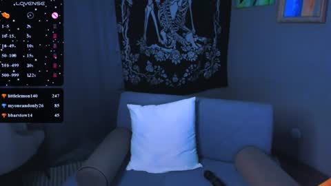  online show from July 31, 11:43 pm