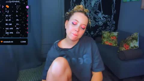   online show from August 8, 10:32 pm
