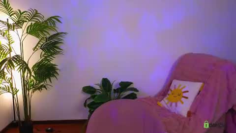 monica_lar online show from July 2, 11:11 am