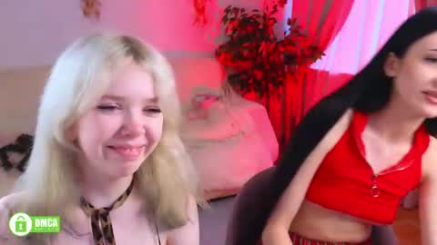 monica_lar online show from July 3, 5:15 pm