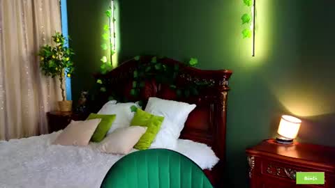 monica_lar online show from July 10, 12:33 pm