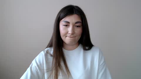 sweet girl and shine body online show from July 27, 7:47 am