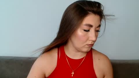 sweet girl and shine body online show from August 4, 9:06 am